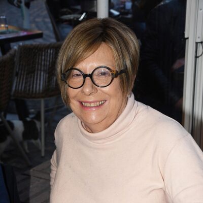 Ms. Nadine Hollander